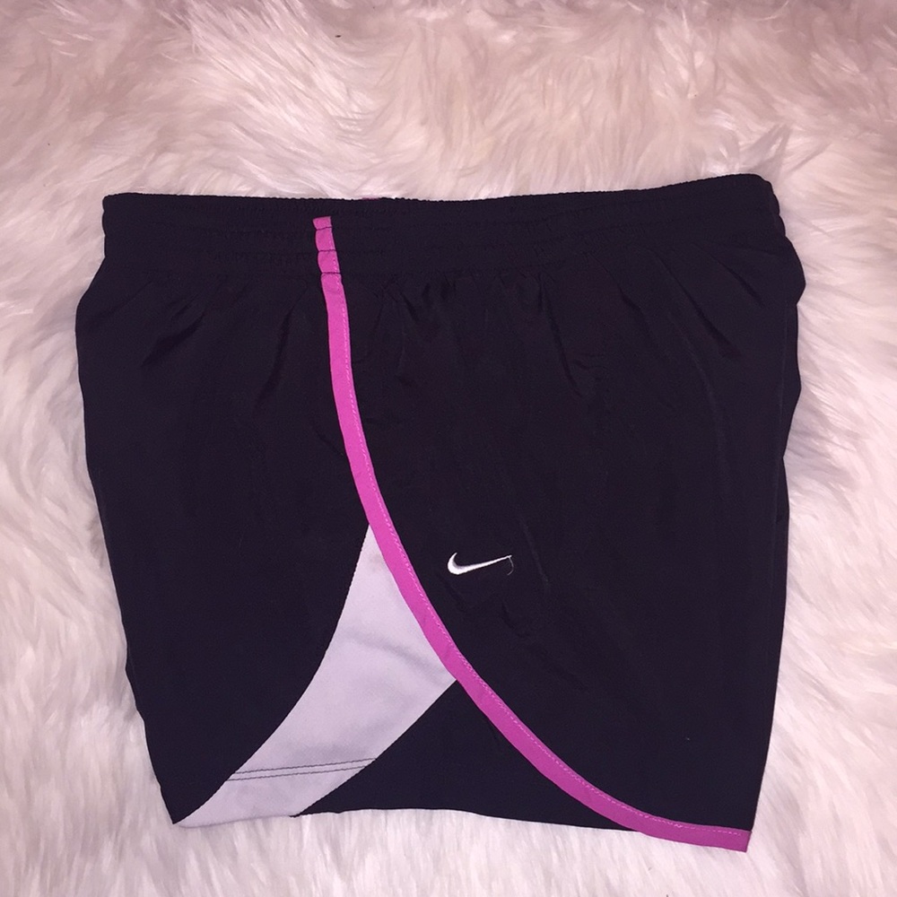 ⭐️✨3 for$20 ✨⭐️Nike performance shorts